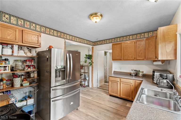 38 Walnut Court, Mogadore, OH - Photo 4