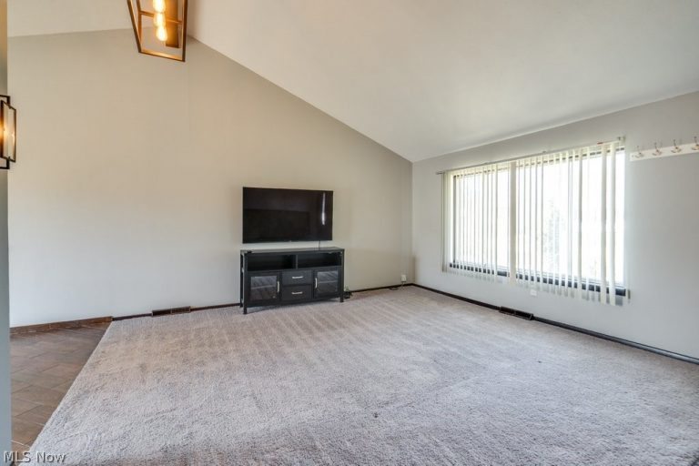 26288 Aaron Drive, Euclid, OH - Photo 5