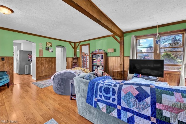 8581 Webster Road, Strongsville, OH - Photo 6