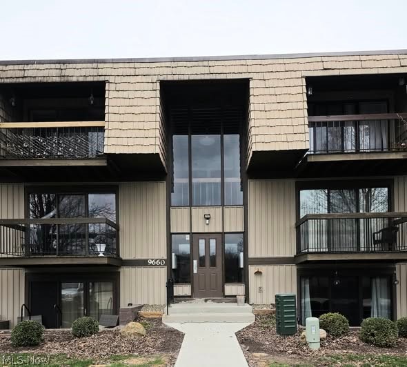 9660 Cove Drive #F-16, North Royalton, OH, 44133