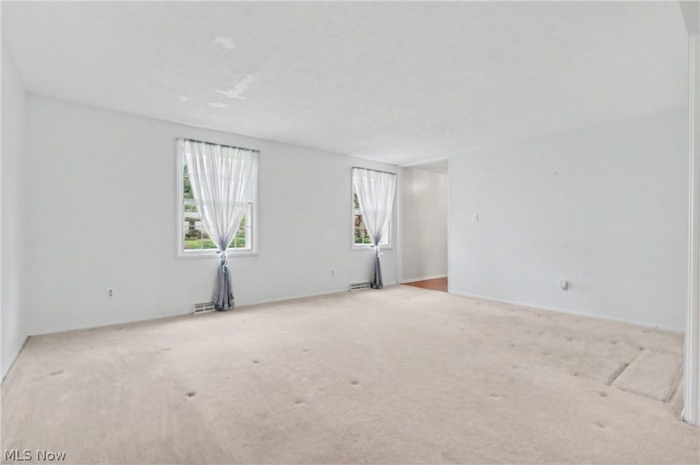 150 Atterbury Boulevard, Hudson, OH - Photo 4