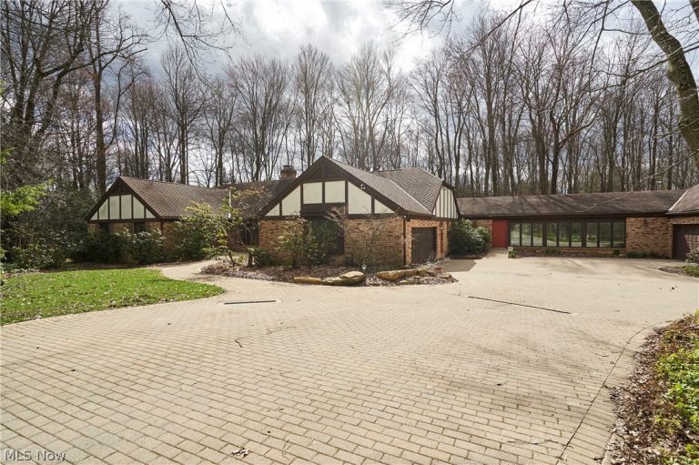 1000 Woodhaven Boulevard, Akron, OH - Photo 4