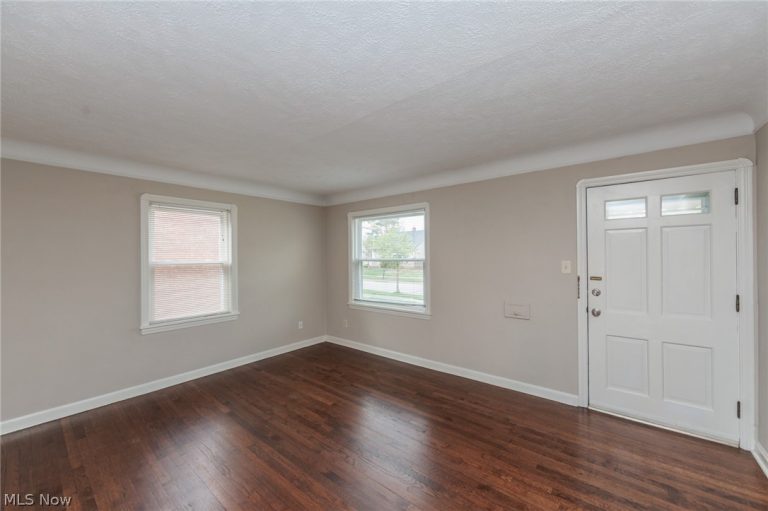 1551 Winchester Road, Cleveland, OH - Photo 6