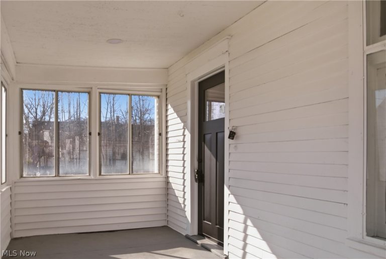 2016 Pointview Avenue, Youngstown, OH - Photo 4