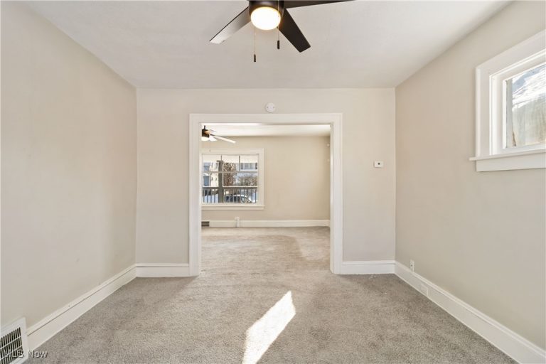 13409 Bartlett Avenue, Cleveland, OH - Photo 6