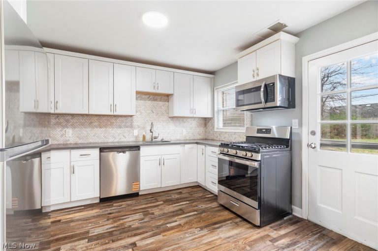 568 Sycamore Drive, Euclid, OH - Photo 4