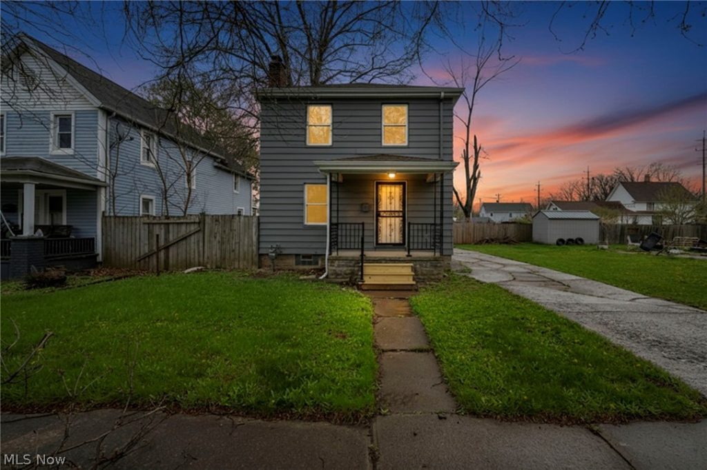330 18th Street, Elyria, OH