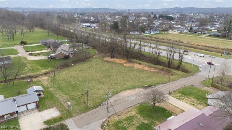 Braun Road (North Side), Belpre, OH, 45714