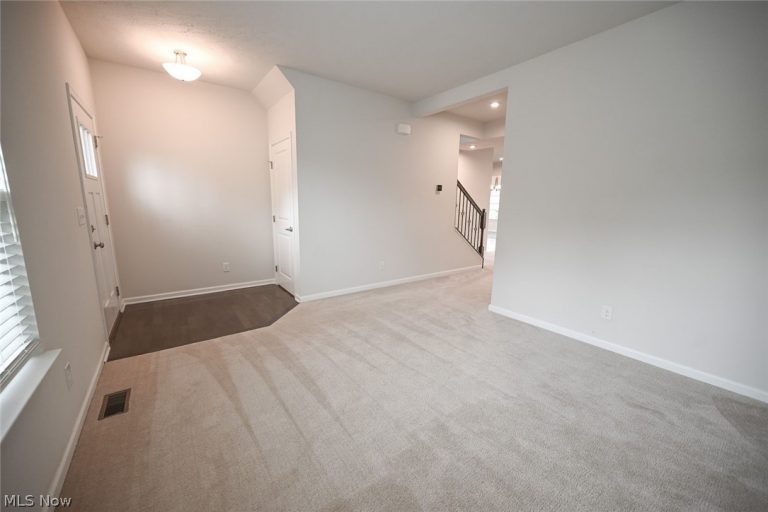 8768 Mavis Trail, Streetsboro, OH - Photo 6
