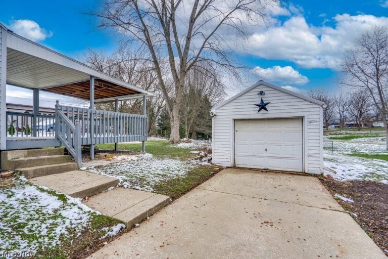 3949 Beck Avenue, Louisville, OH - Photo 3