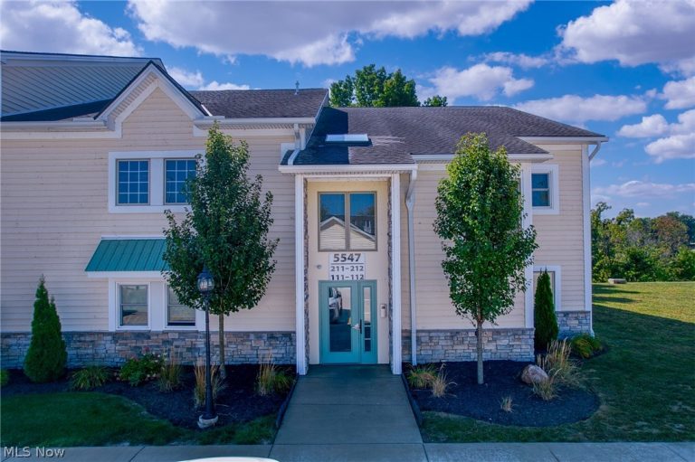 5547 Beavercrest Drive #211, Lorain, OH, 44053