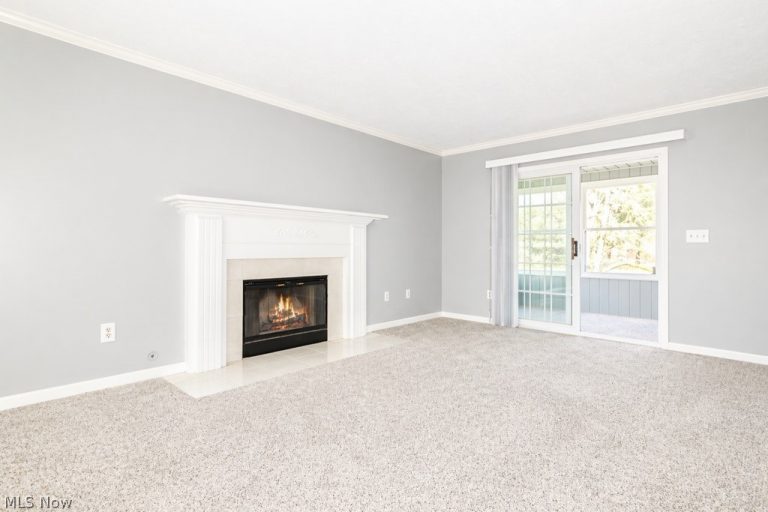 104 Woodbridge Crossing, Chardon, OH - Photo 6