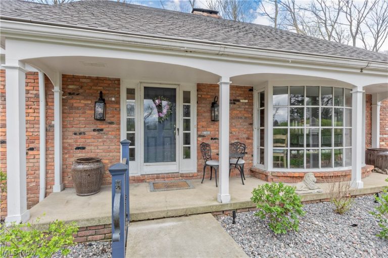 25 Hopewell Trail, Moreland Hills, OH - Photo 2