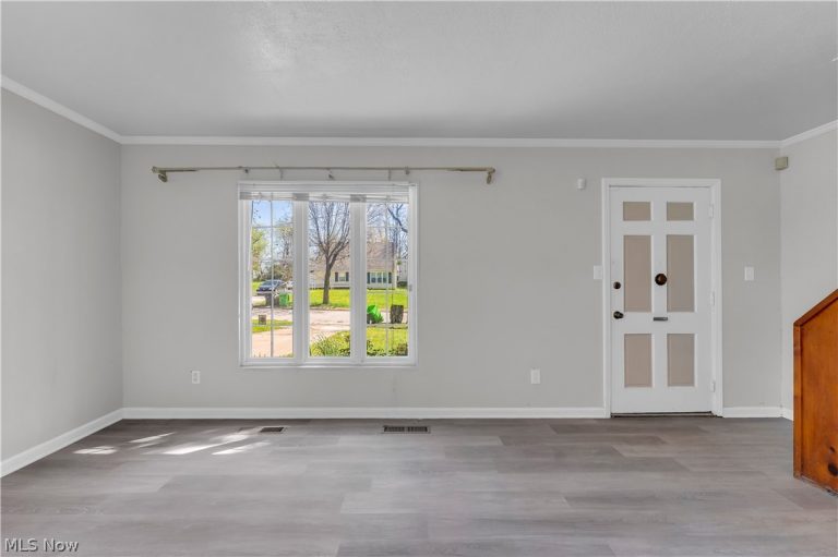 20117 Butternut Lane, Warrensville Heights, OH - Photo 3