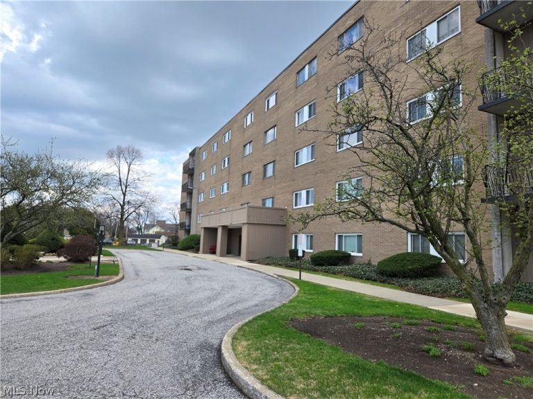 20333 Detroit Road, Rocky River, OH, 44116