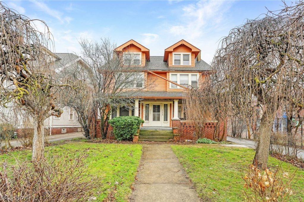 2580-2582 Colchester Road, Cleveland Heights, OH