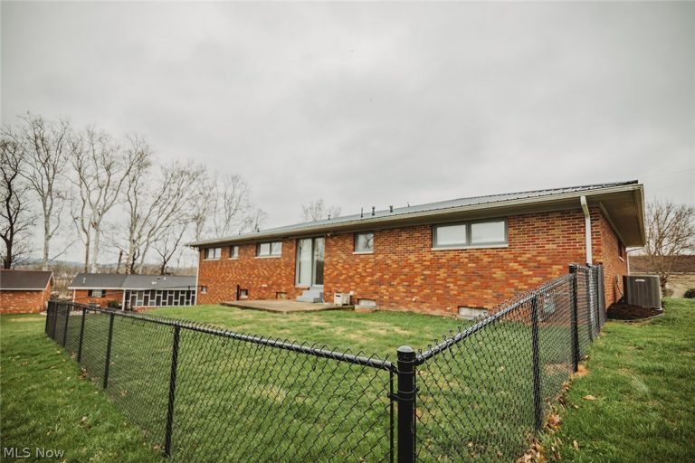 38 Fair Avenue, Beverly, OH - Photo 6