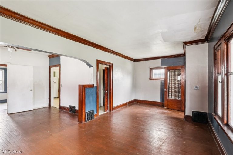 293 151 Street, Cleveland, OH - Photo 8