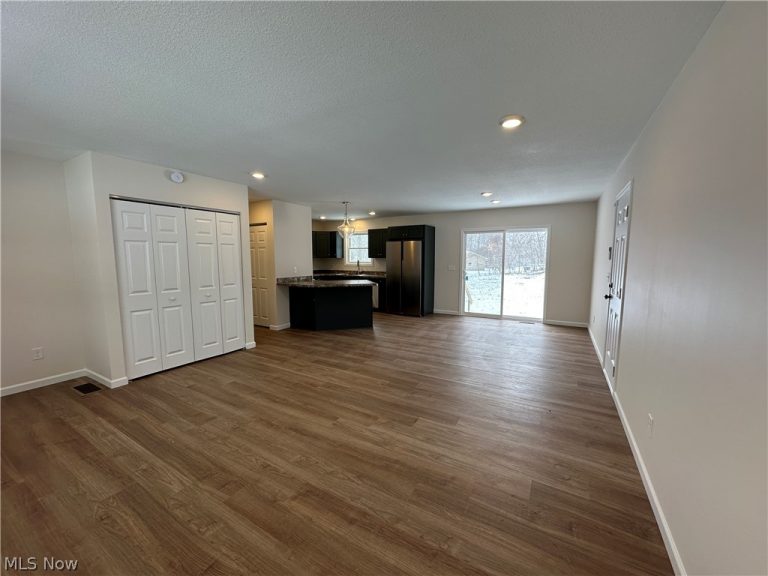 24 Maranatha Drive, Youngstown, OH - Photo 4