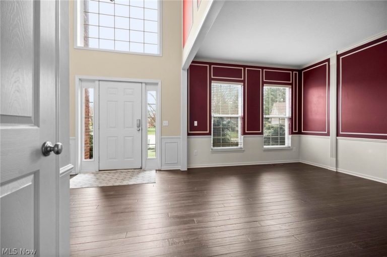 924 Theora Drive, Brunswick, OH - Photo 4