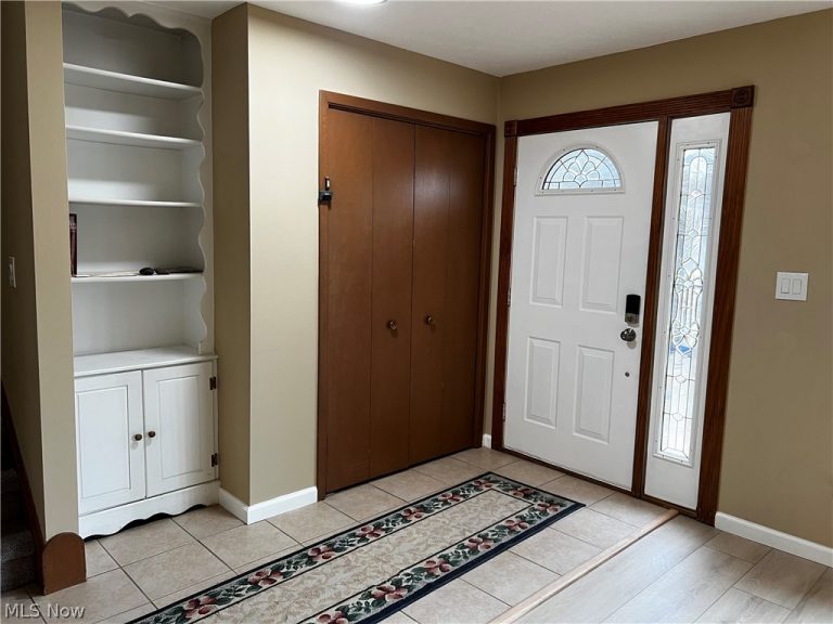 16244 Delmont Avenue, Strongsville, OH - Photo 3