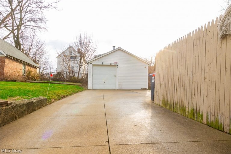 2125 10th Street, Akron, OH - Photo 4