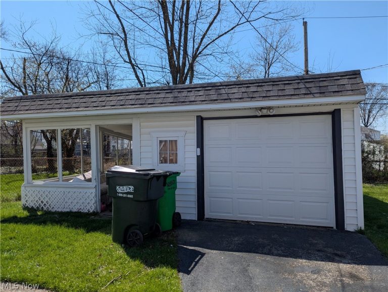 1490 250th Street, Euclid, OH - Photo 3