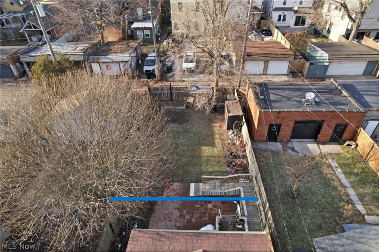 4202 Whitman Avenue, Cleveland, OH - Photo 4