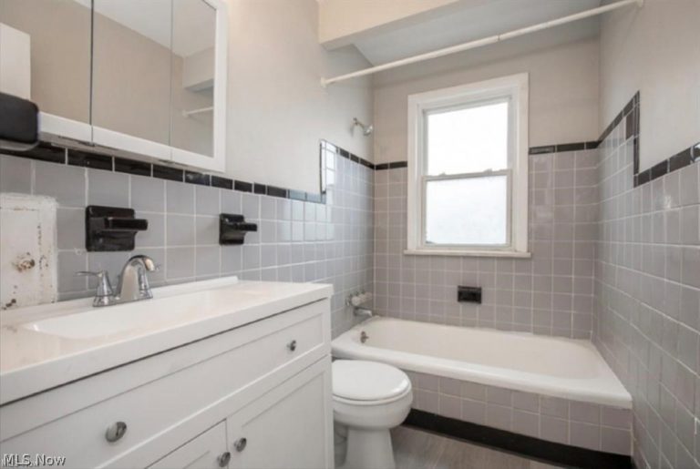 59 Greencroft Road, Bedford, OH - Photo 5