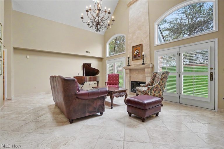 3561 Sparrow Pond Lane, Akron, OH - Photo 6