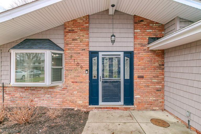 7109 Jefferson Drive, Mentor, OH - Photo 2