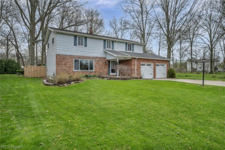 26475 Sudbury Drive, North Olmsted, OH - Photo 2