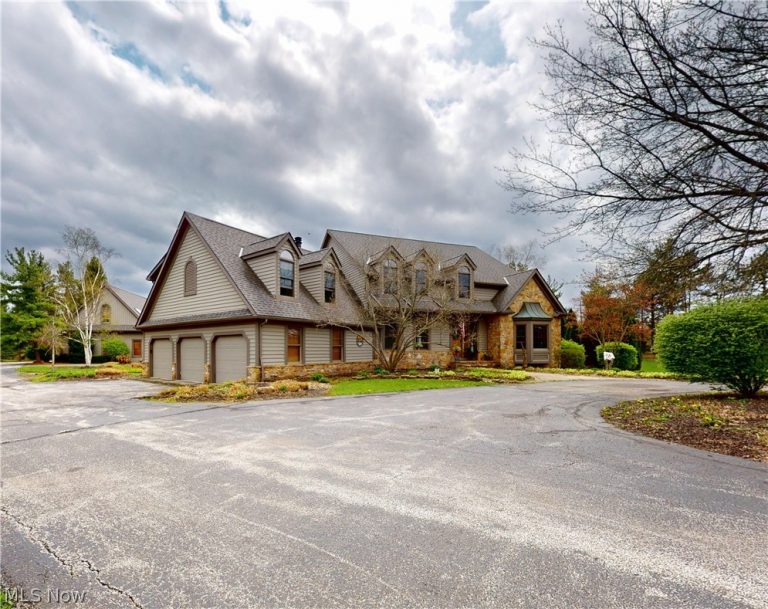 11205 Hampton Ridge Drive, Chardon, OH, 44024