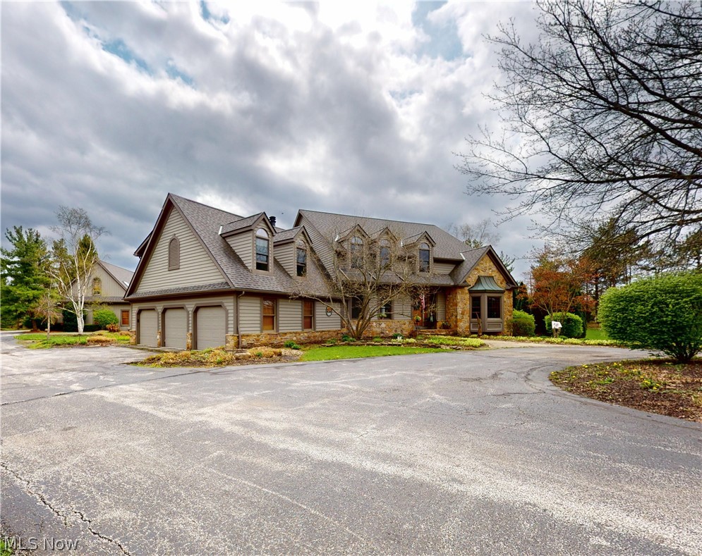 11205 Hampton Ridge Drive, Chardon, OH