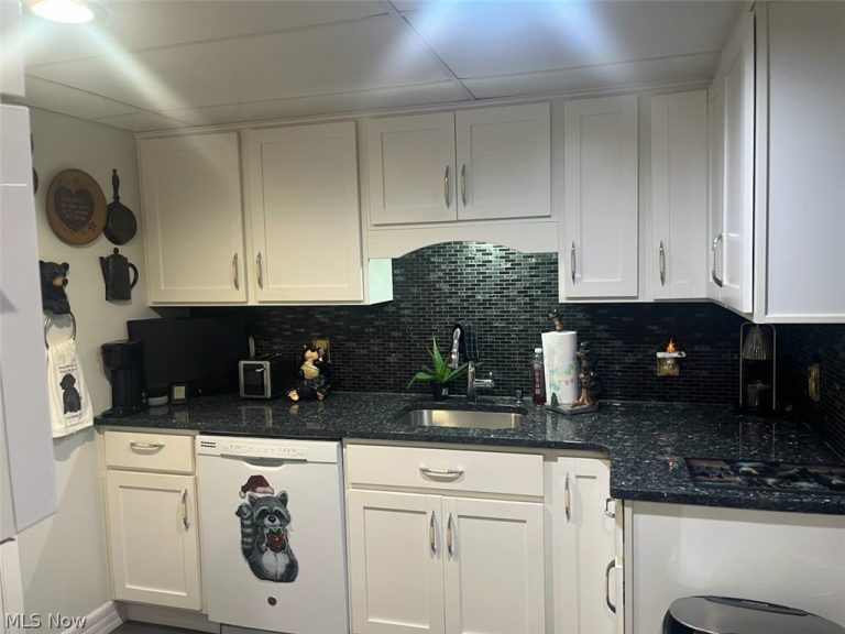 243 Rinker Road, Steubenville, OH - Photo 4