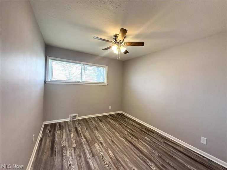 4507 Frontenac Drive, Warrensville Heights, OH - Photo 8