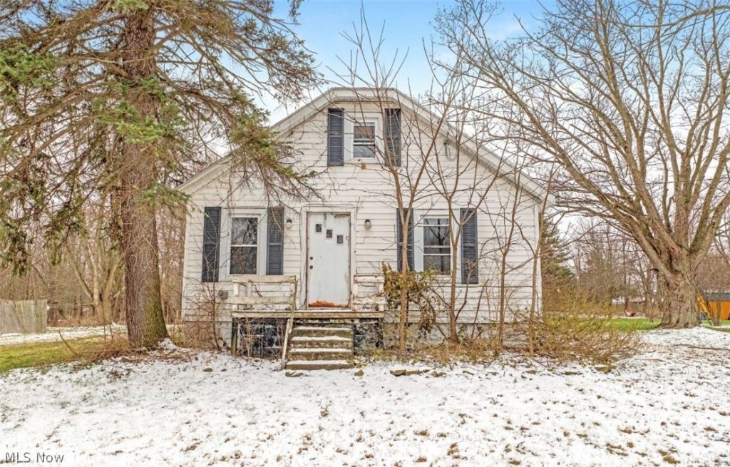 1190 Swartz Road, Akron, OH