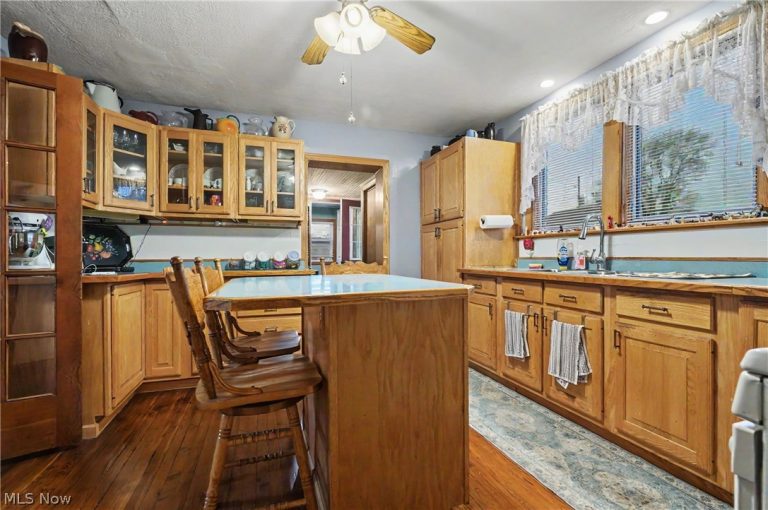 615 Ohio Avenue, Sebring, OH - Photo 5