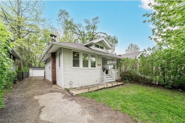 1714 Hillview Road, Cleveland, OH - Photo 2