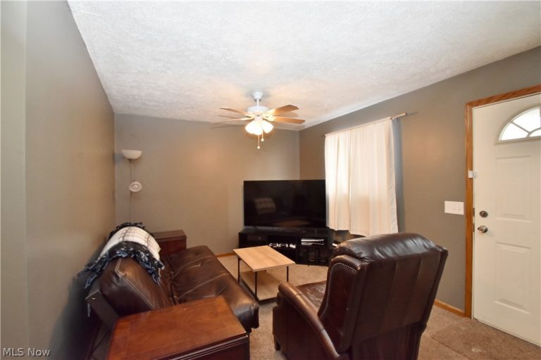 734 Corice Street, Akron, OH - Photo 3