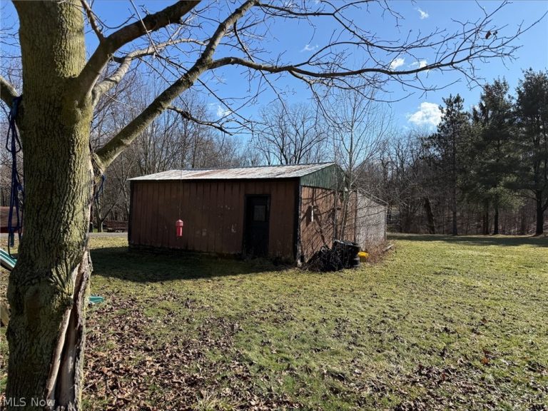 2454 Woodsdale Road, Salem, OH - Photo 6