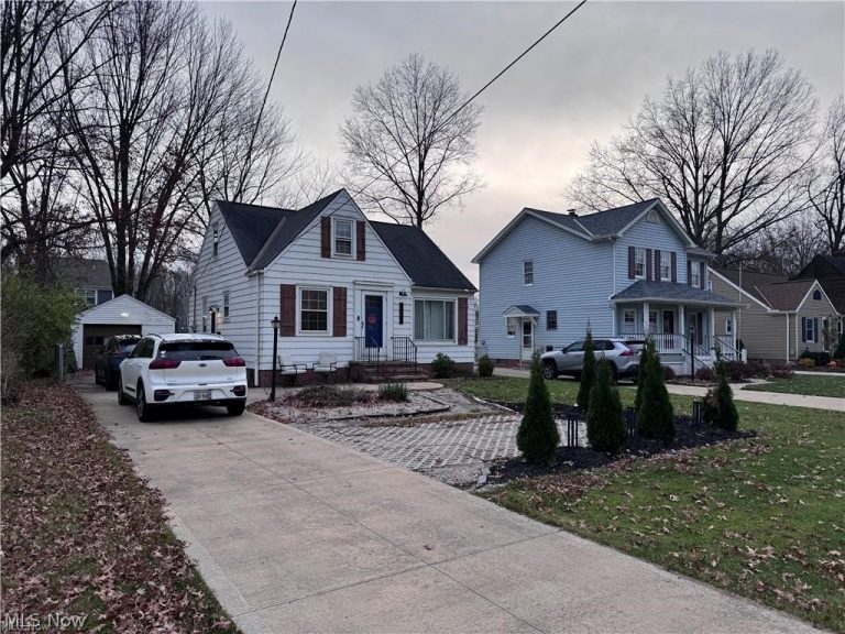 25725 Cook Road, Olmsted Falls, OH, 44138