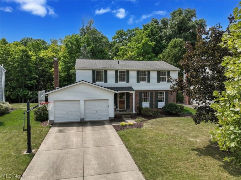 936 Smokerise Drive, Medina, OH - Photo 2