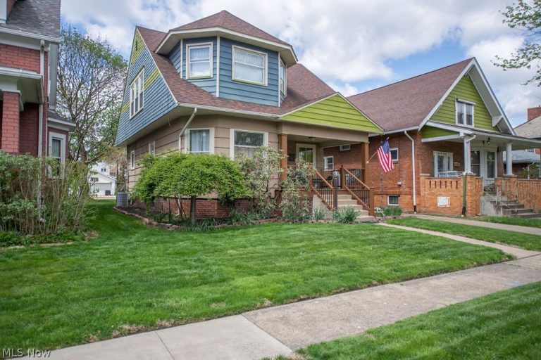 716 Dawson Street, Uhrichsville, OH - Photo 3