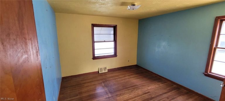 21250 Wilmore Avenue, Euclid, OH - Photo 5