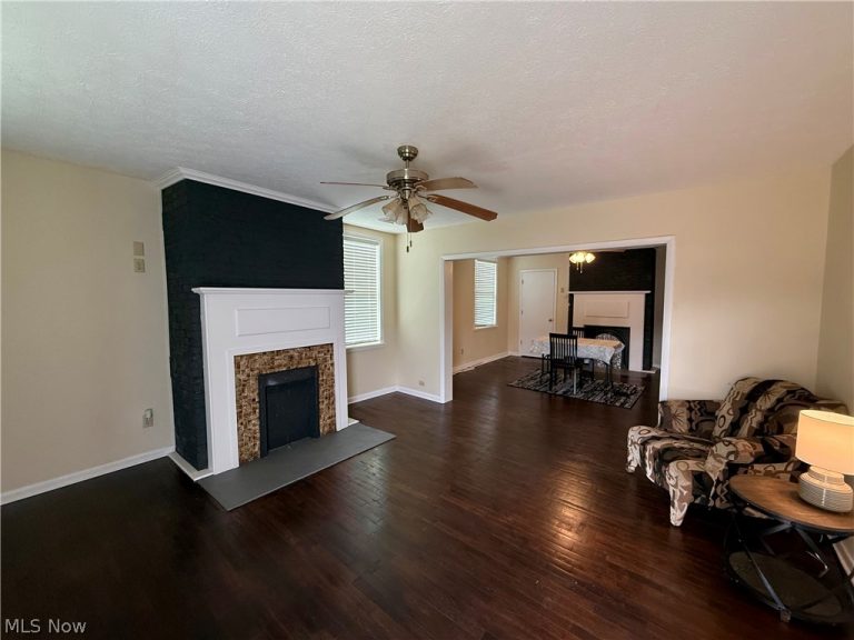 113 Creel Street, St Marys, WV - Photo 2