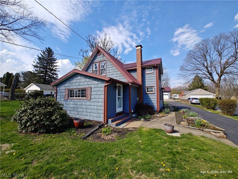 10875 Orrville Street, Massillon, OH - Photo 2