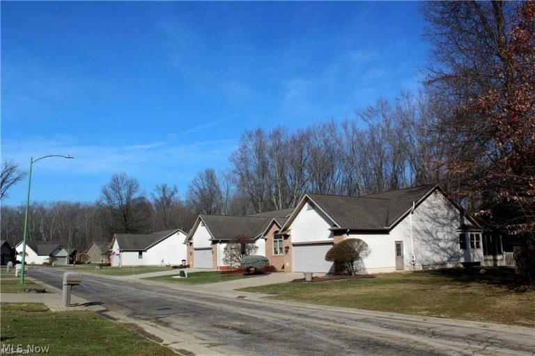 117 Lucretia Lane #Lot 3, Columbiana, OH - Photo 4