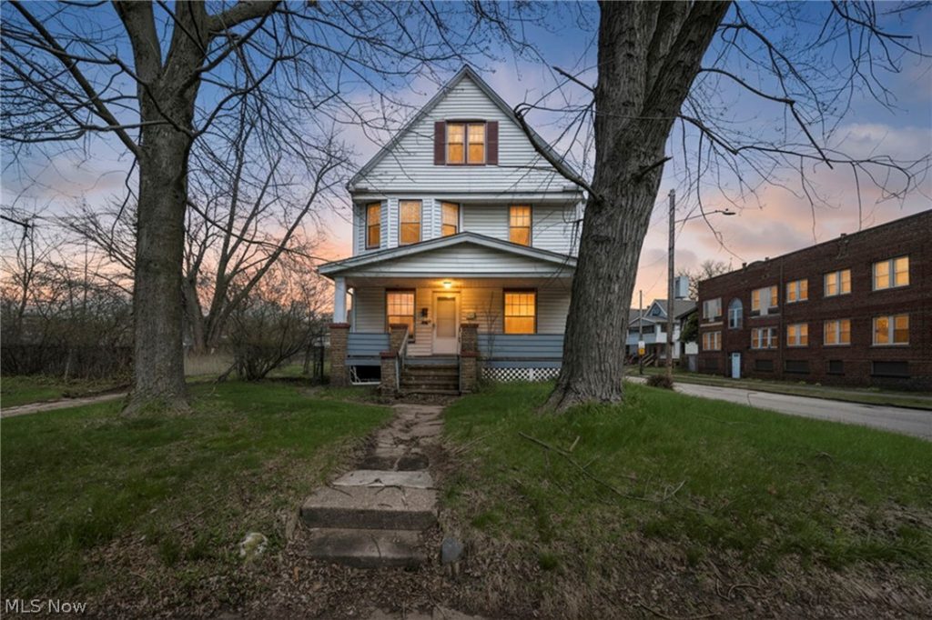 14819 Westropp Avenue, Cleveland, OH