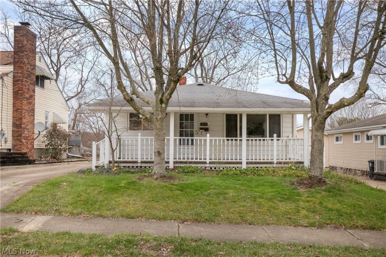 401 Moody Street, Akron, OH - Photo 2